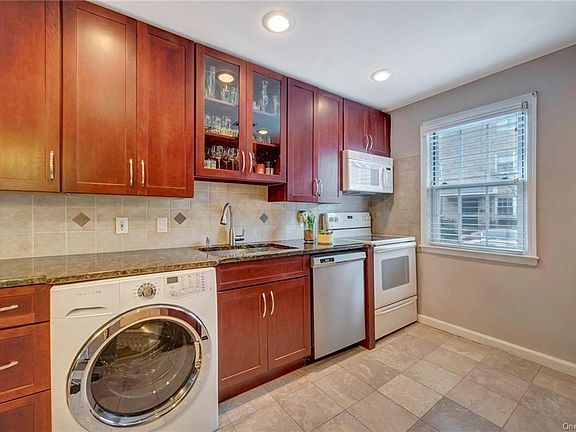 4th image of 120 Texas Ave #120