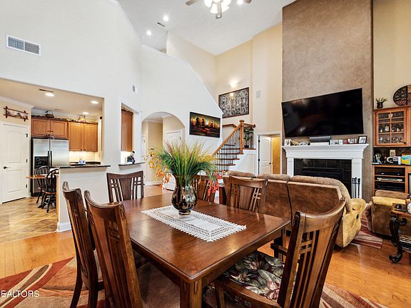 5th image of 10124 Autumn Valley Ln