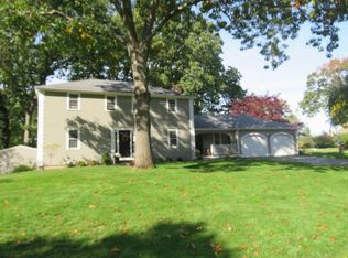 6 Golfview Dr, Hingham, MA 02043