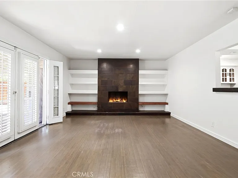 524 E Ghent St — Photo 11