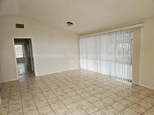 1635 Newport Ct Photo 1