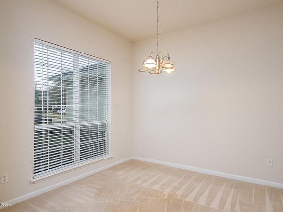 4th image of 1216 Belhaven Ln