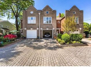 338 Settlers Ln, Charlotte, NC 28202