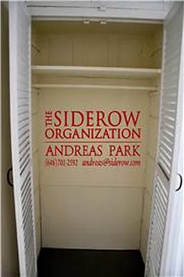 Rented by Siderow Residential Group | media 9