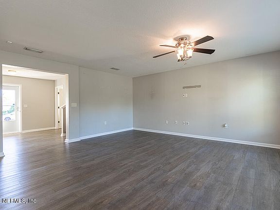 2nd image of 507 WORCESTER Court