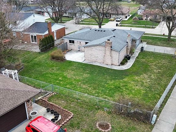 4th image of 3007 Warrington Dr