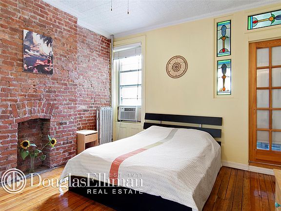 4th image of 499 12th St APT 3L