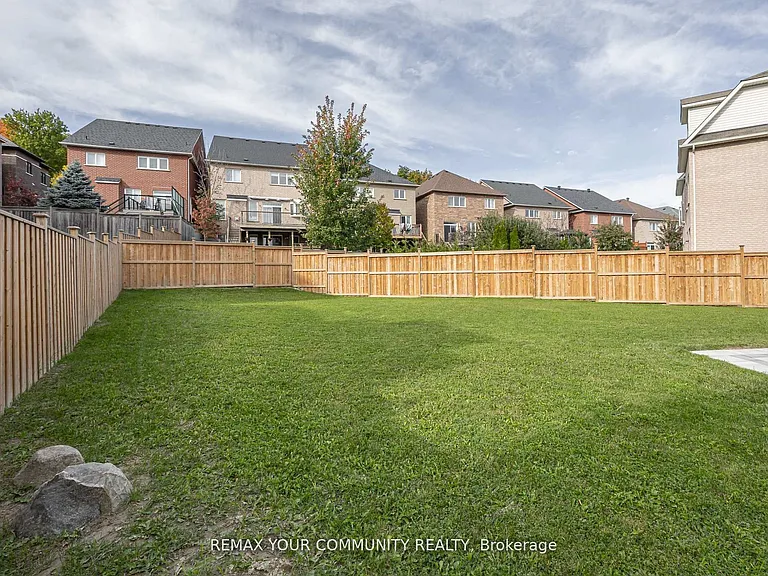 65 Bristlewood Cres — Photo 45