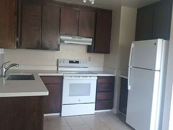 4th image of 1329 El Camino Real #5