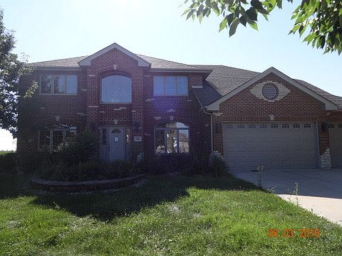 1st image of 261 Monterey Dr