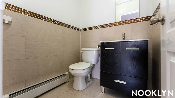 Rented by Nooklyn NYC LLC | media 32