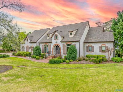 2001 Signal Point Ln, Guntersville, AL, 35976