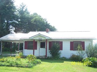 520 Oakwoods Rd, Wilkesboro, NC 28697