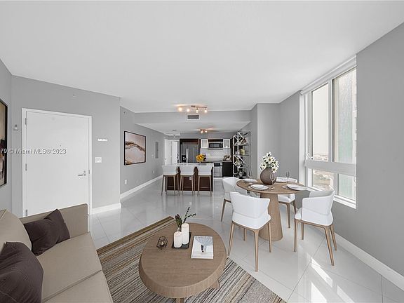 5th image of 1900 N Bayshore Dr APT 3610