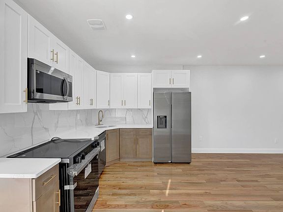 4th image of 8816 97th Ave
