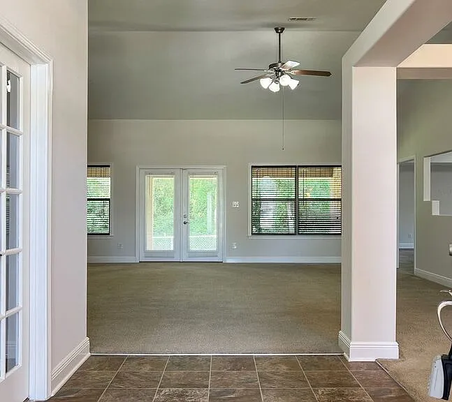 2080 Stennis Dr — Photo 5