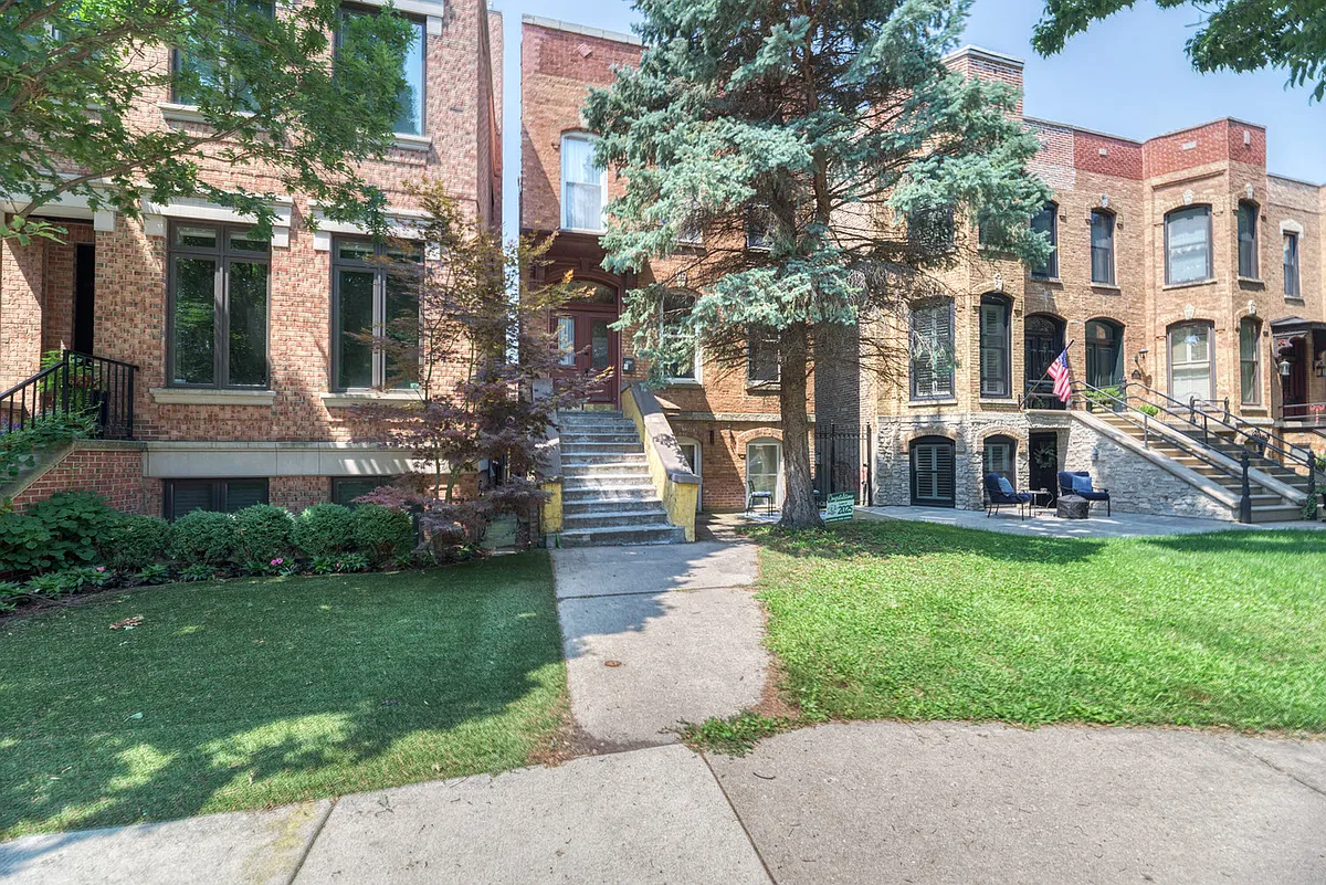 Building Photo - 822 S Bishop St #2