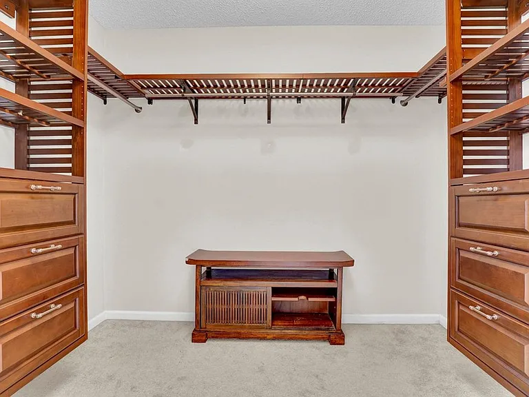 1010 Meridian Dr — Photo 26