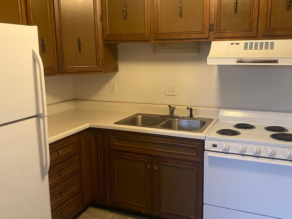 2nd image of 305 S Scott Ave