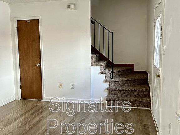 4th image of 1055 Rives Rd APT 16