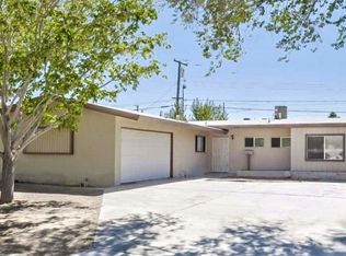 1026 W Avenue J14, Lancaster, CA 93534