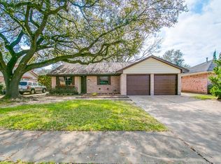 5735 Hoover St, Houston, TX 77092