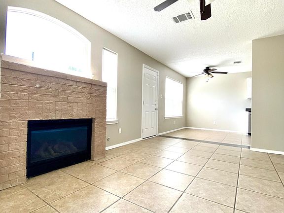 5th image of 1703 Sylvia Ln