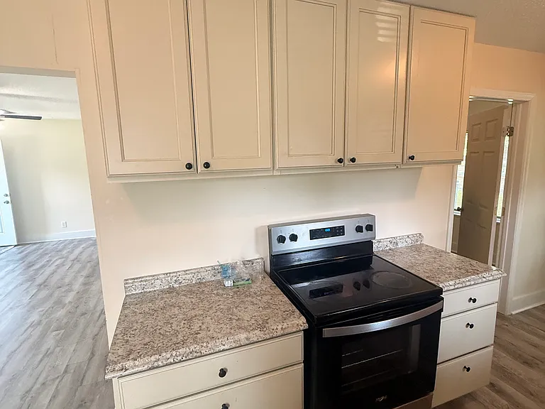 209 Highland Ave — Photo 22