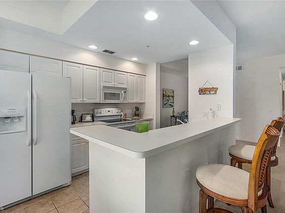 5th image of 16615 Lake Circle Dr APT 413