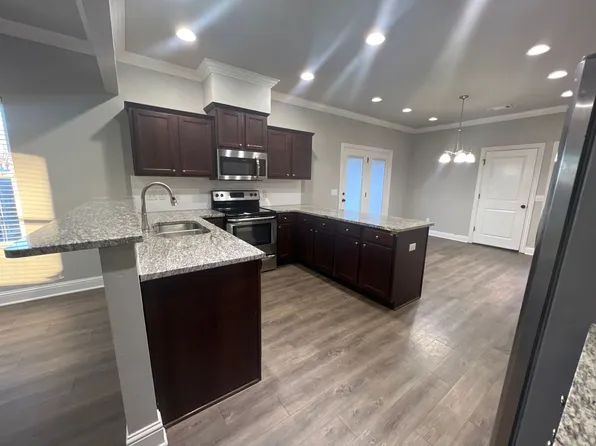 1708 - 1782 N Sang Avenue