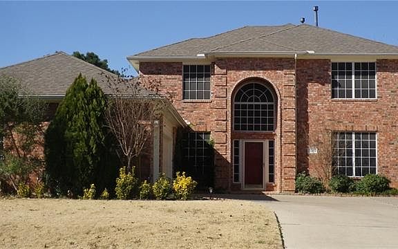 2nd image of 3203 Essex Dr