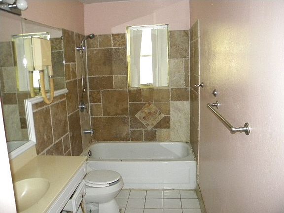 5th image of 13210 Blossomheath Ln