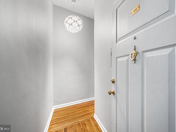 2nd image of 1300 Massachusetts Ave NW APT 104
