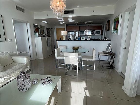 2nd image of 244 Biscayne Blvd APT 501