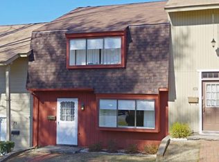 70 Woodlake Dr, Charlottesville, VA 22901