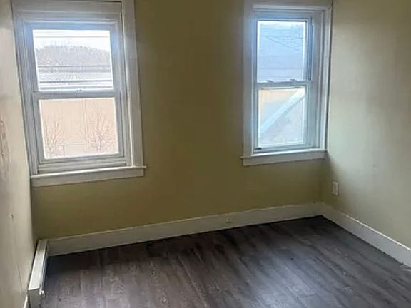 5th image of 430-432 Norwich Ave #430