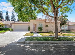 1613 E Victor Ave, Visalia, CA 93292