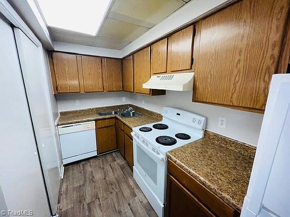 4th image of 2819 N Ohenry Blvd APT E