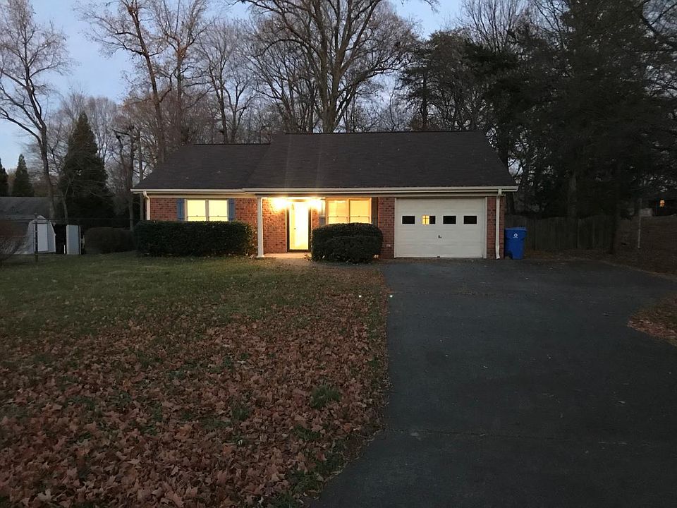 Cul-de-sac lot
