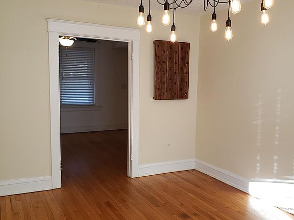 5th image of 2023 Rosewood Ave