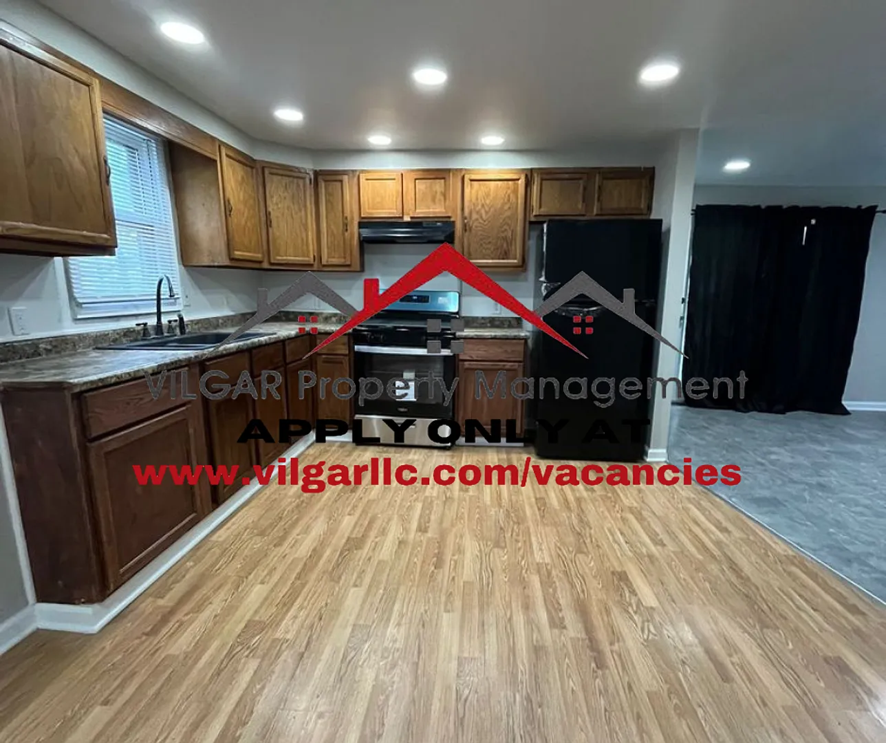 613 Longwood Dr photo 1