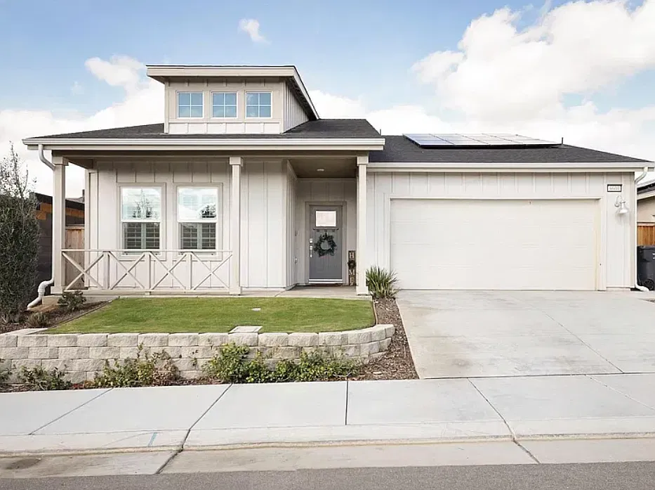 4 bed, 1878 sqft, $2,600 — Photo 1