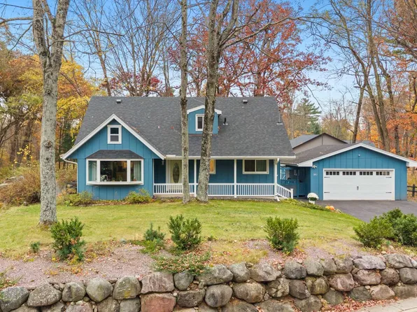 140 Alcan Dr, Baraboo, WI 53913