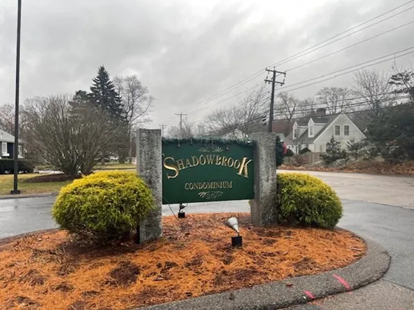 11 Shadowbrook Ln APT 8, Milford, MA 01757