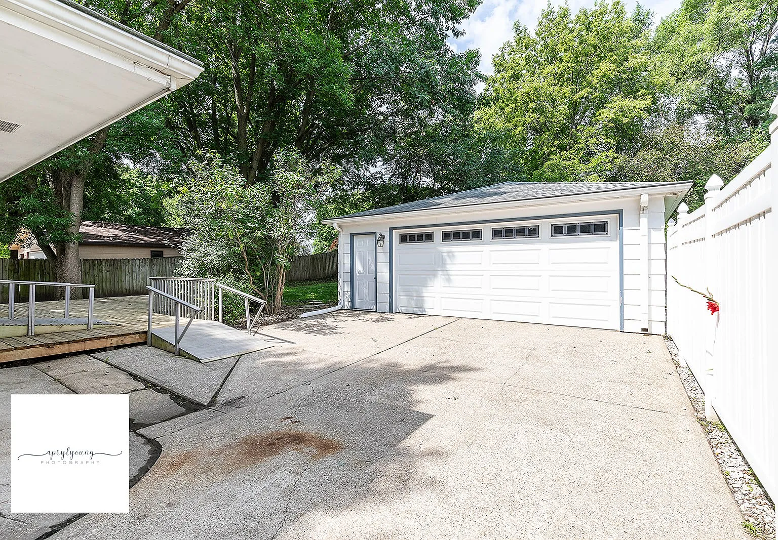 3 bed, 1064 sqft, $1,975 — Photo 3