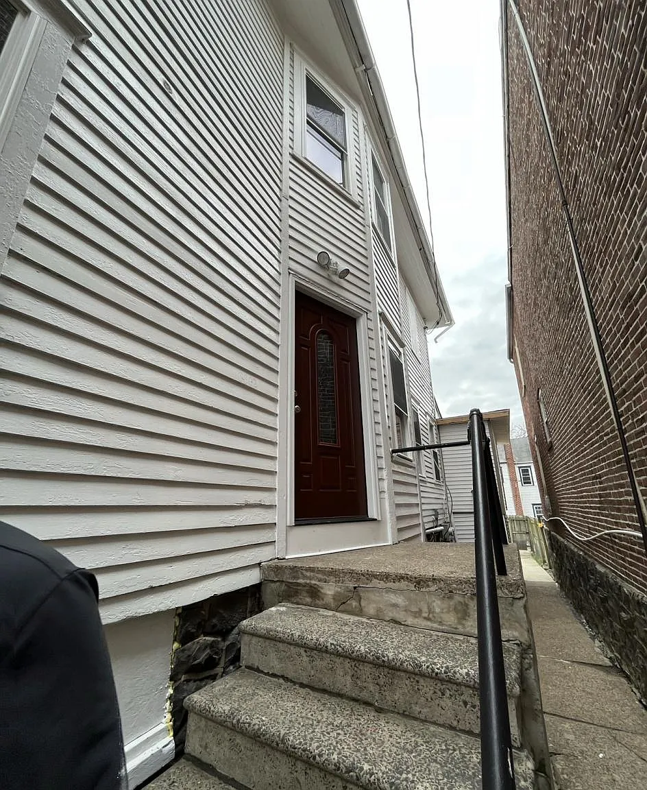 2 bed, 1200 sqft, $1,575 — Photo 1