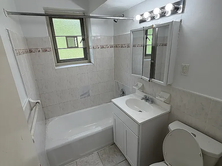 69-02B 186th Ln #2A — Photo 9