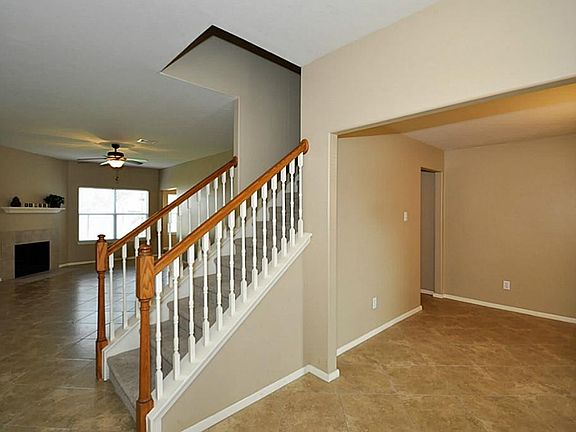 4th image of 19634 Cozy Cabbin Dr
