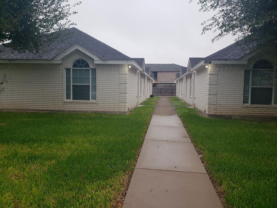 1st image of 804 N Cross Ln APT 1
