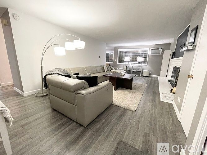 1st image of 1305 Goethals Dr APT F